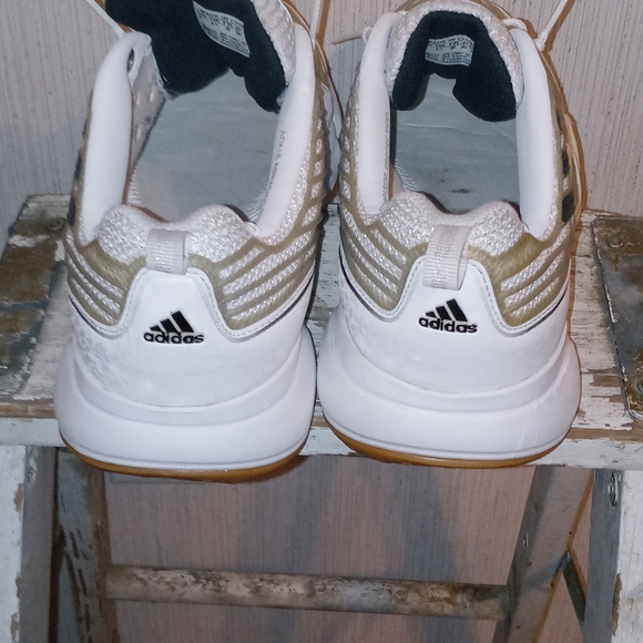 Adidas shoes - Picture 4 of 4